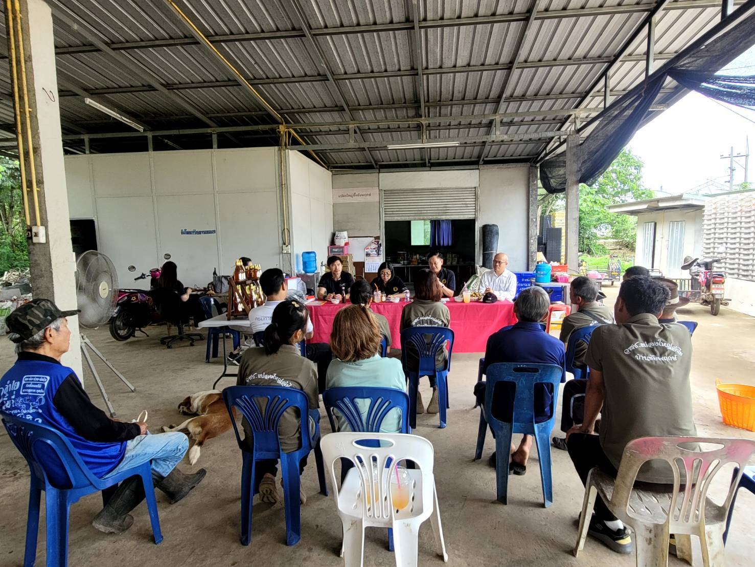 title - หัวหน้าผู้ตรวจราชการ ส.ป.ก. ลงพื้นที่ติดตามการพัฒนากลุ่มแปลงใหญ่ลำไยและกลุ่มเลี้ยงผึ้งบ้านชัยพฤกษ์ จังหวัดเชียงราย